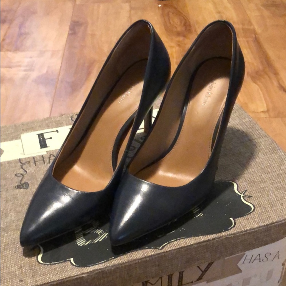 Calvin Klein Pumps